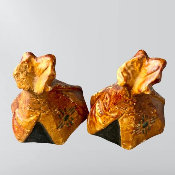 Vintage Ceramic Tipi Salt & Pepper Shaker - Picture 2 of 4